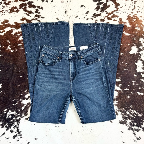 Women's Dark Blue Flare Jeans - Picture 5 of 10